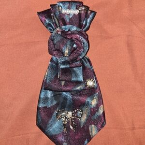 Elegant Floral Necklace Tie
